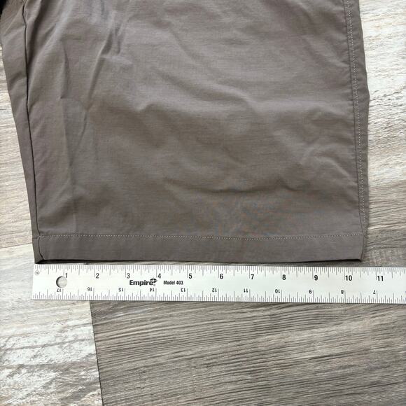 Under Armour Taupe Mens 32 Loose Heat Gear Hiking Athletic Shorts Polyester - Picture 11 of 11